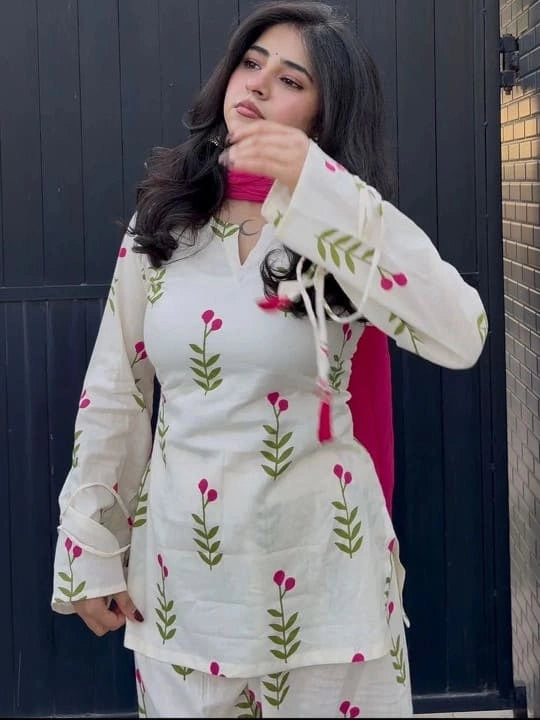 Ivory Floral Printed Cotton Kurta Pant & Dupatta Set