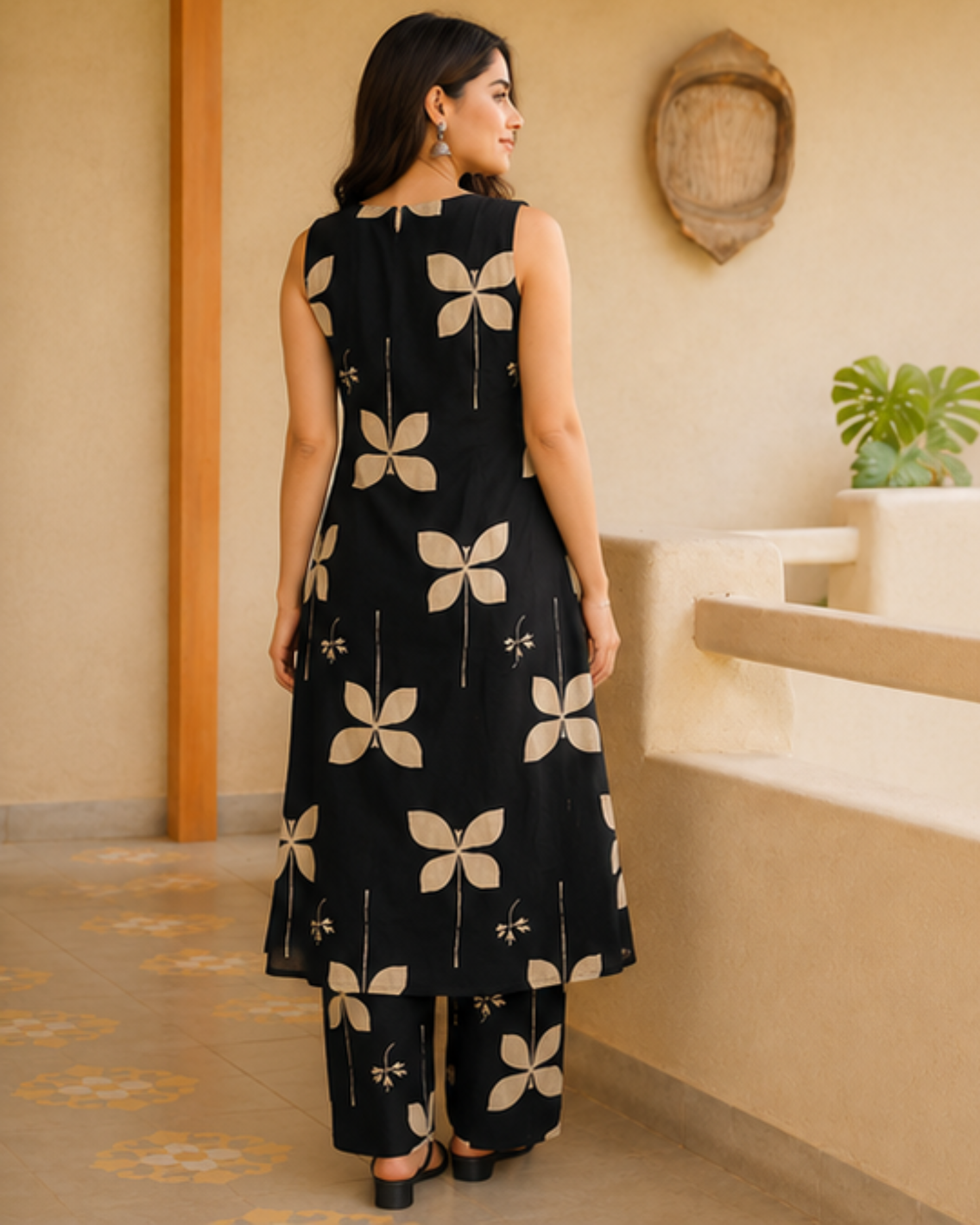 Black Floral Print Sleeveless Kurta Set